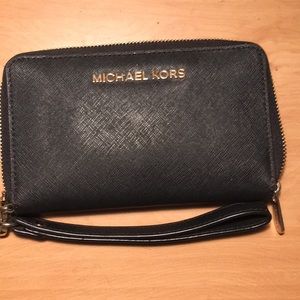 Micheal Kors Jet Set Travel Continental Wallet